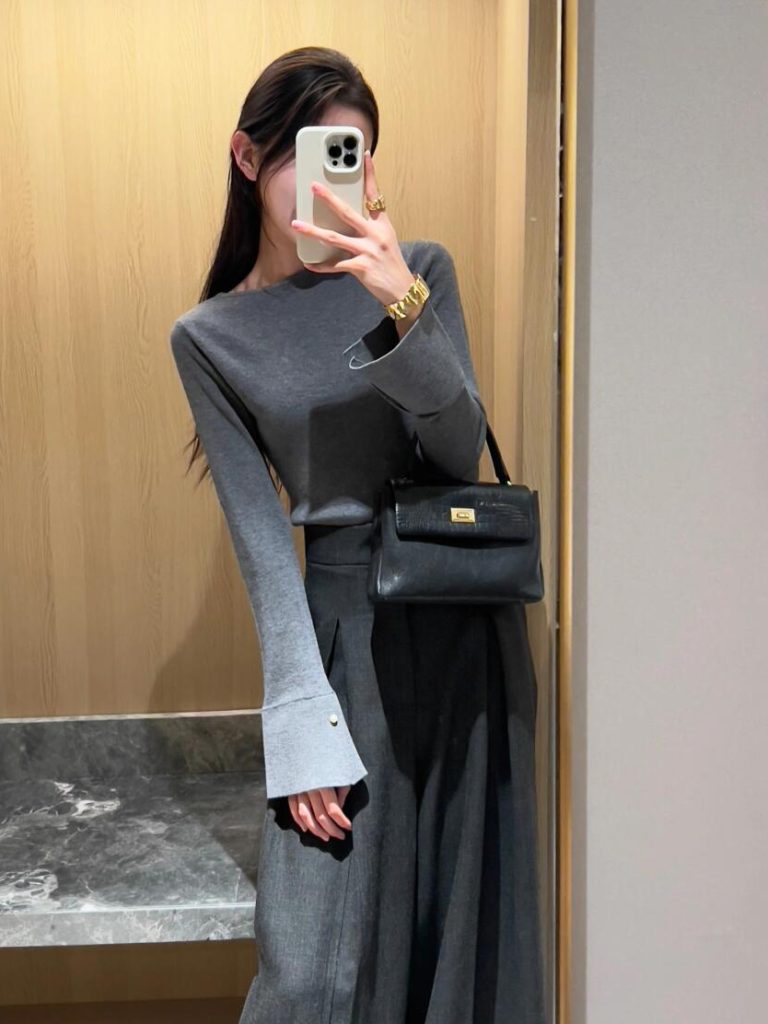 Premium Irregular Flared Long Sleeve Knit Base Layer Women's Fall Winter New Inner Top Waist-Cinching