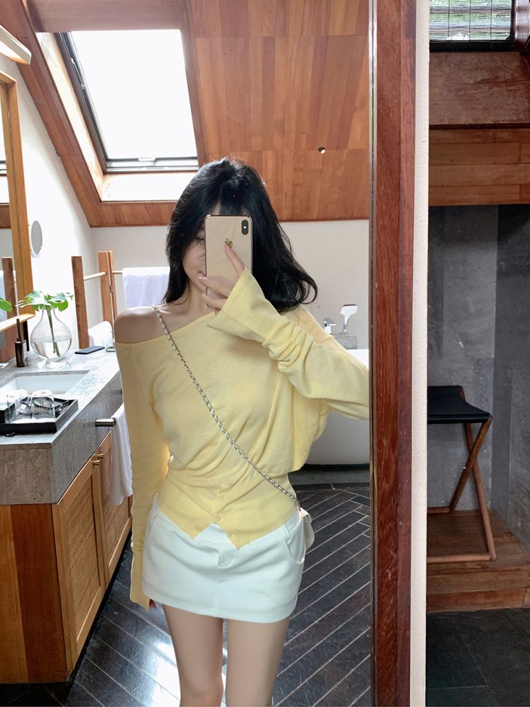 Off-Shoulder Knit Top Women Lazy Style Long Sleeve Early Autumn 2026